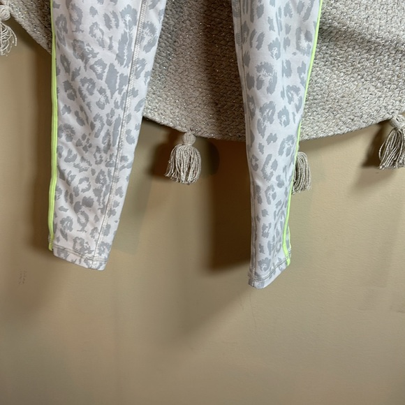 Cheetah print leggings - Picture 4 of 7